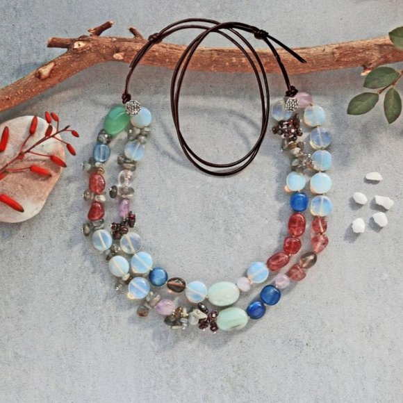 Double Strand Genuine Stones Necklace On Leather - Picture 1 of 2